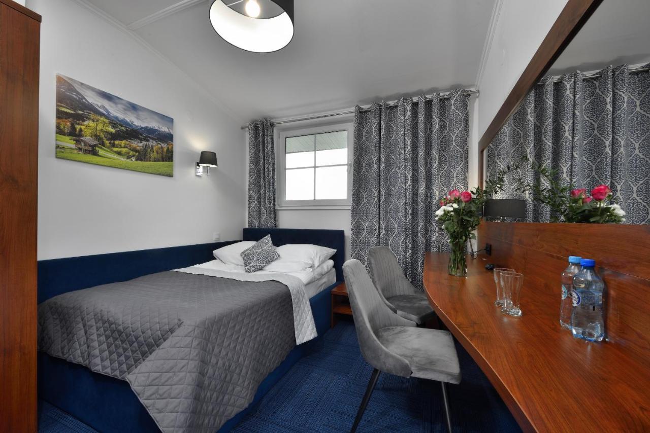 Hotel Agat Piotrków Trybunalski Esterno foto