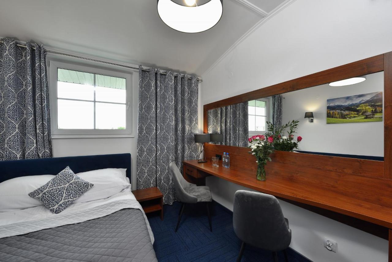 Hotel Agat Piotrków Trybunalski Esterno foto