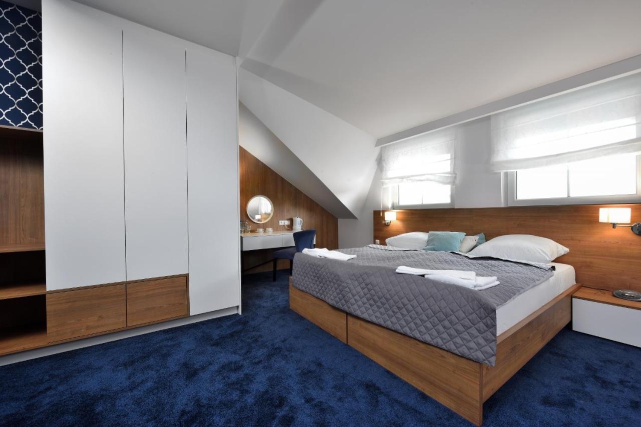Hotel Agat Piotrków Trybunalski Esterno foto