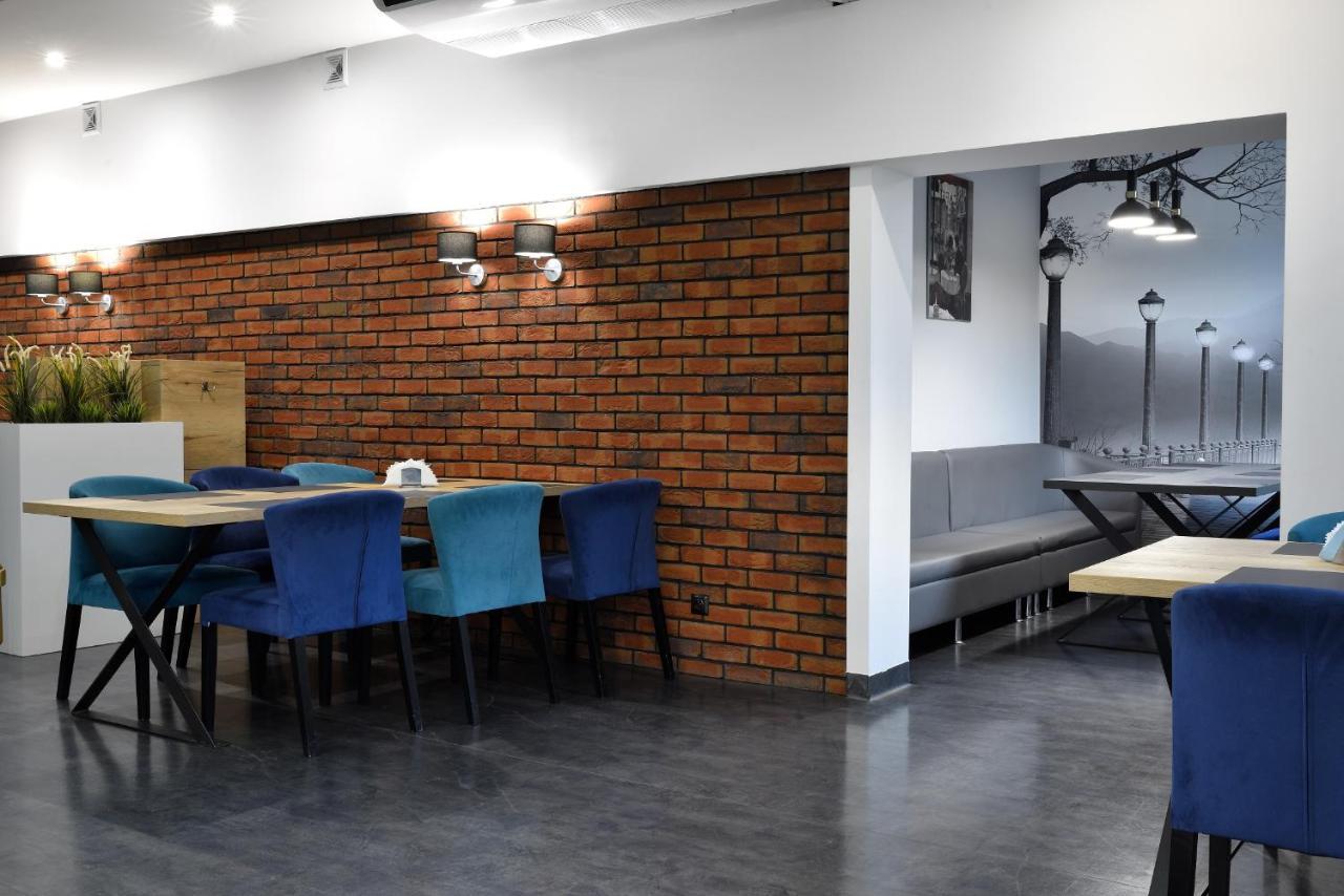 Hotel Agat Piotrków Trybunalski Esterno foto