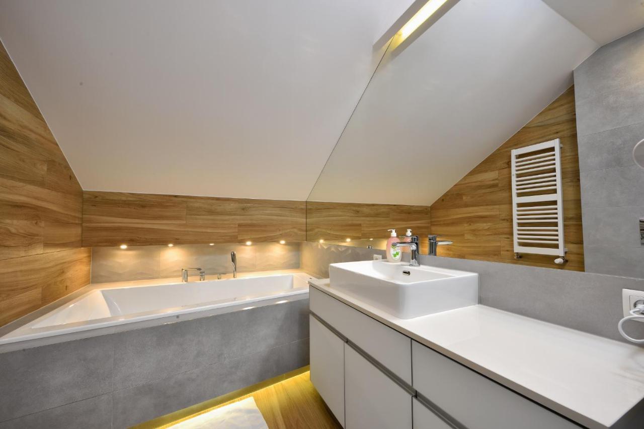 Hotel Agat Piotrków Trybunalski Esterno foto