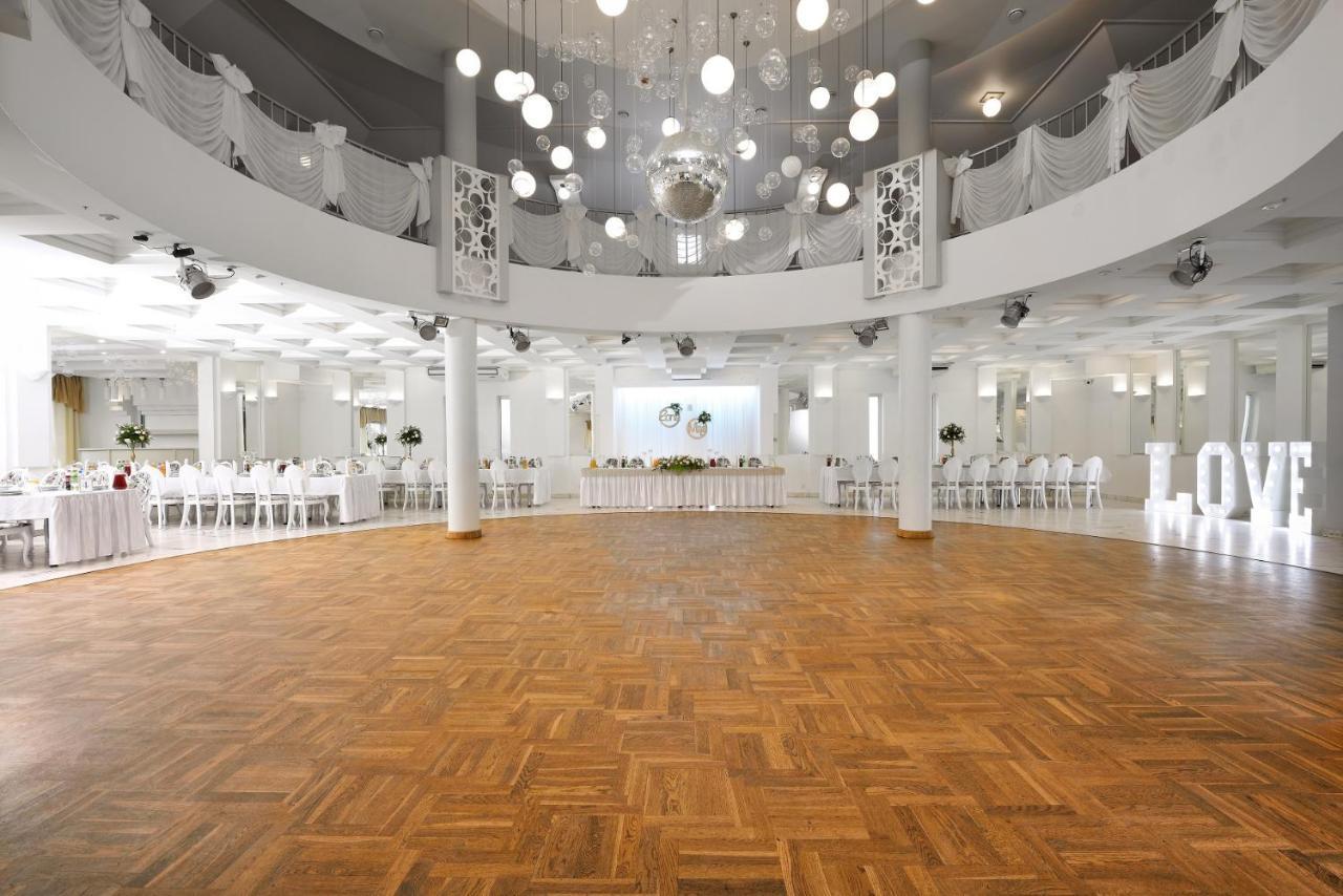 Hotel Agat Piotrków Trybunalski Esterno foto