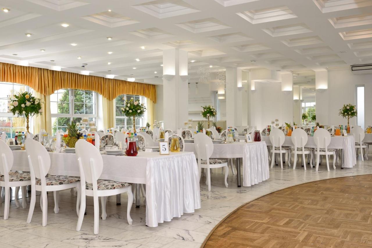 Hotel Agat Piotrków Trybunalski Esterno foto